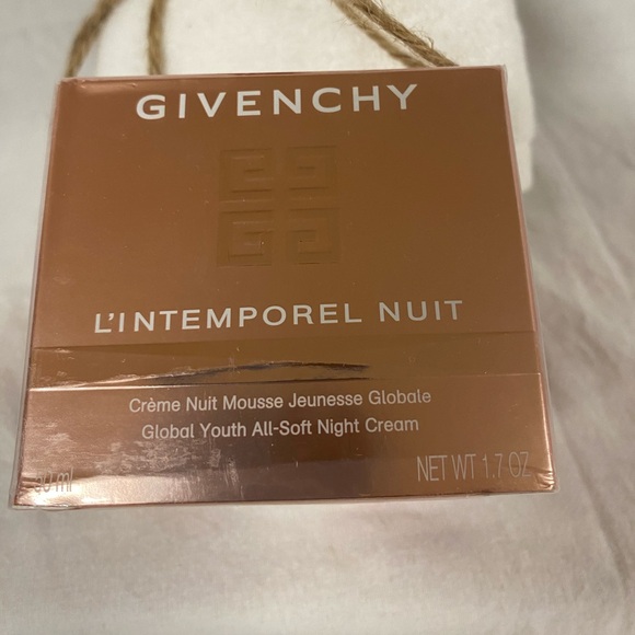 Givenchy Global Youth All-Soft Night Cream